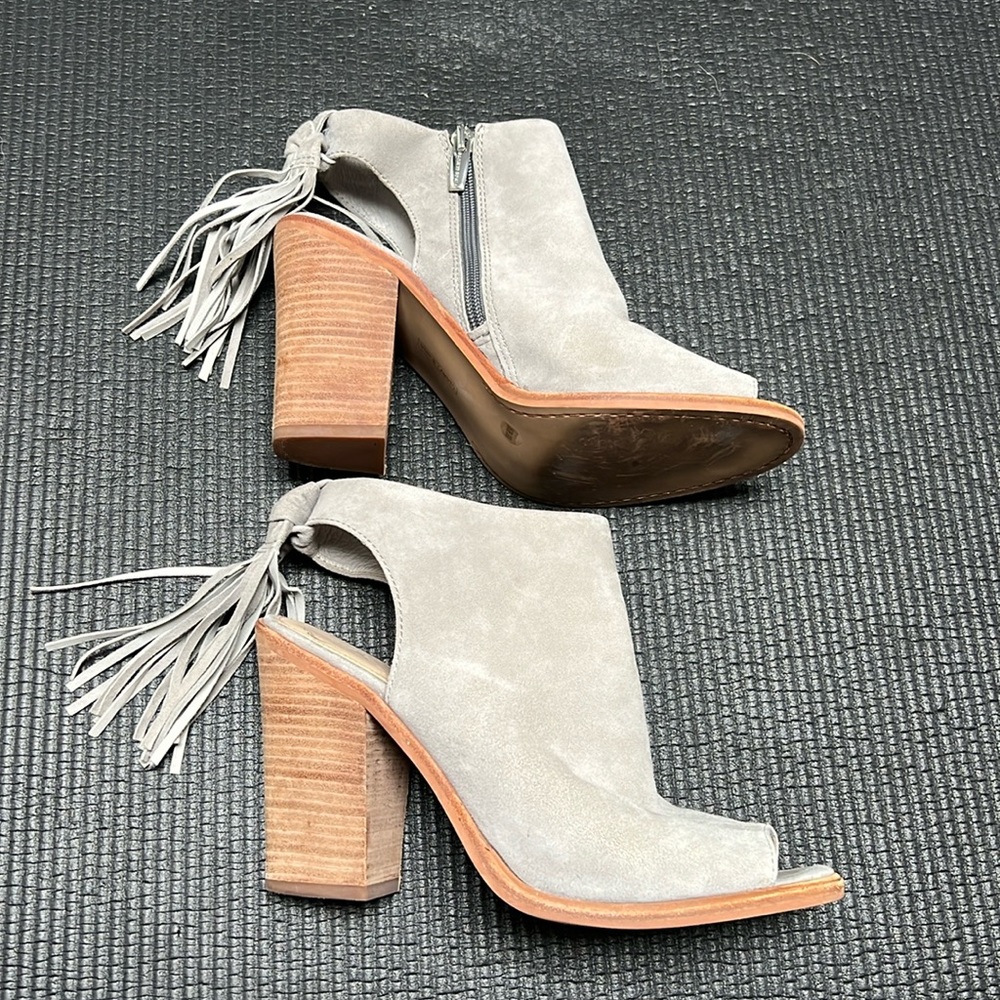 Vince Camuto Grey Suede open toed bootie, size 8.5